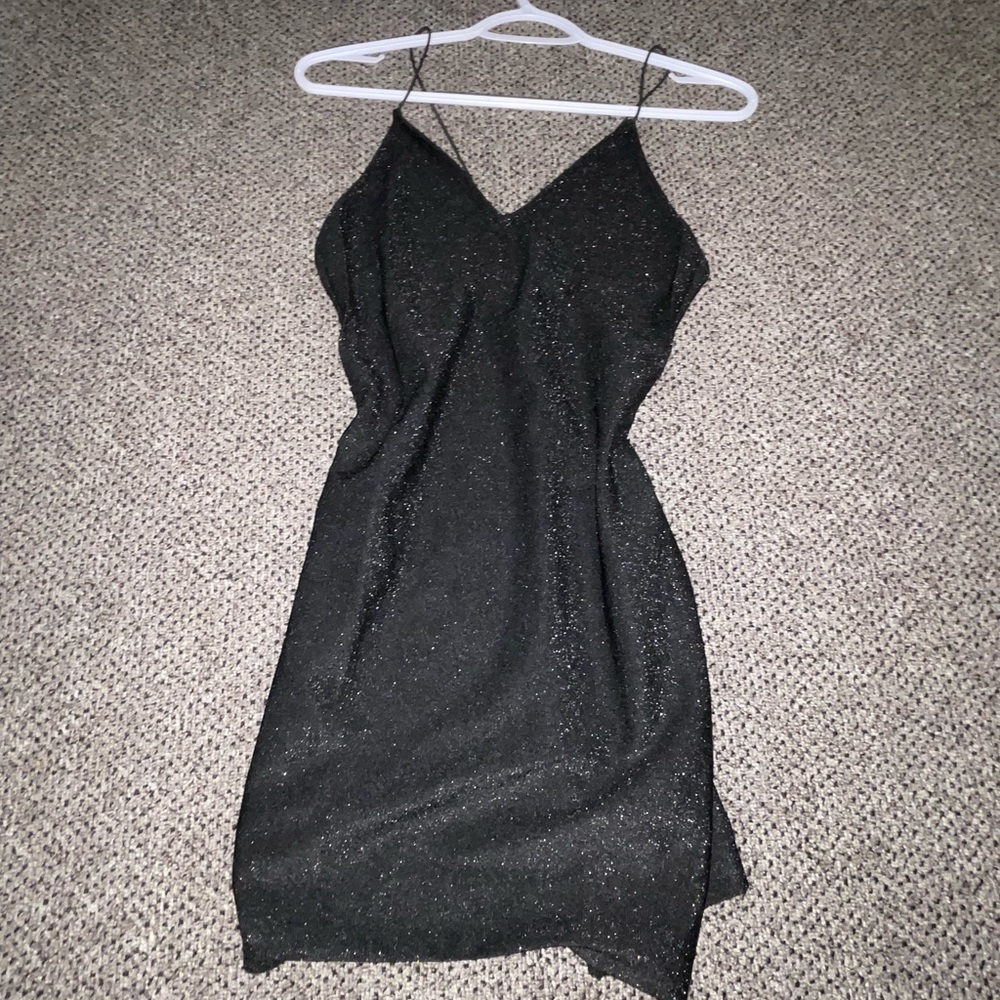 Stunning black sparkly backless dress size small 🪩